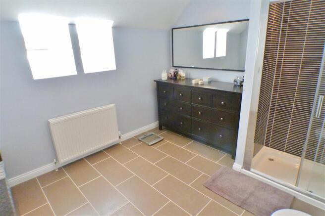 Master En-Suite (1)
