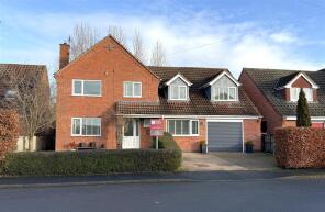 7, Castle Close, Nottingham NG13 0EH