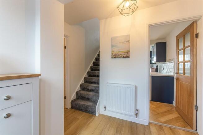 4 Tenby Close-11.jpg