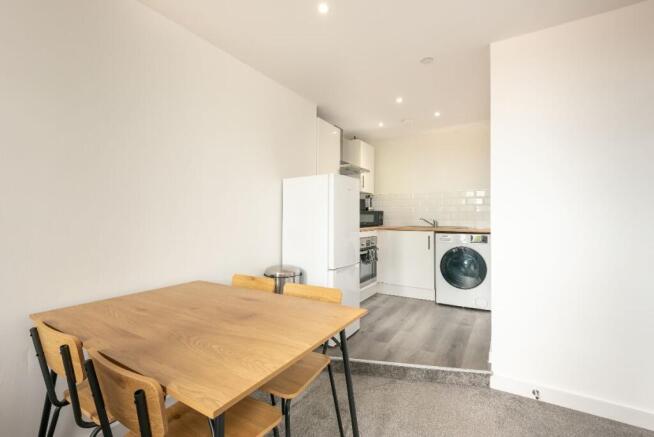 1 bed Apartment to rent Image 9
