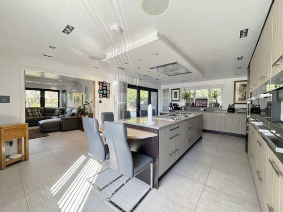 Family Dining Kitchen