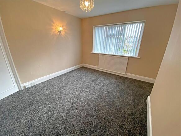 3 bed Semi-Detached to rent Image 6