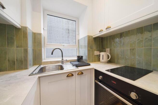 Flat 9 7 Wilbraham Place London SW1X 9AE - 003.jpg
