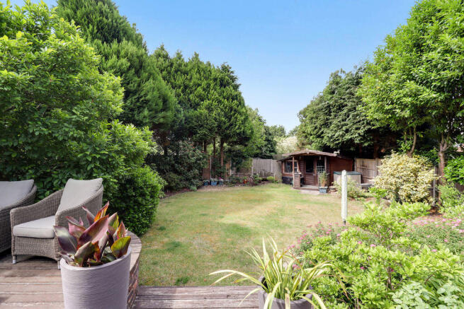Heathpark Drive, Windlesham photo 4