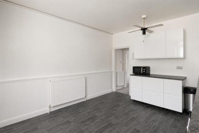 3 bed Terraced for sale Image 4