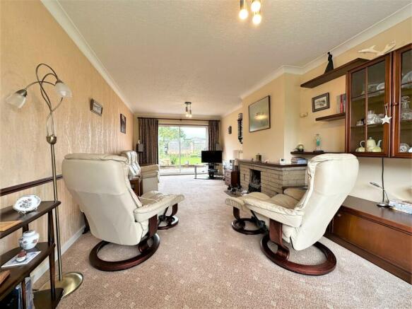 Large Living Room 014