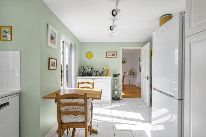 Micklefield Way, Seaford photo 4
