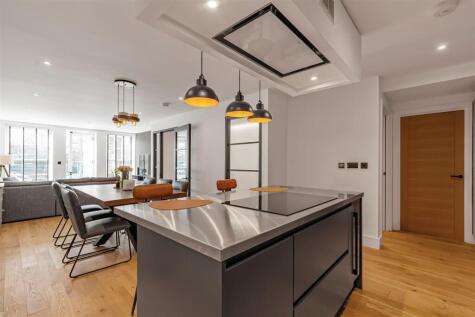 Lower Richmond Road, Putney, SW15