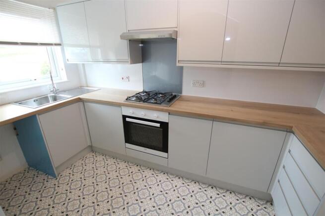 Kitchen 2.JPG