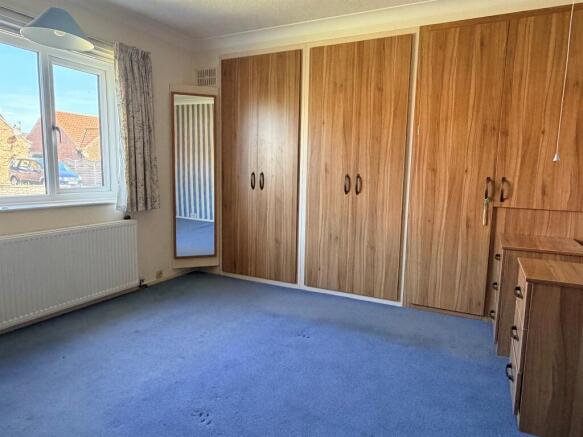 4 bed Detached Bungalow for sale Image 7
