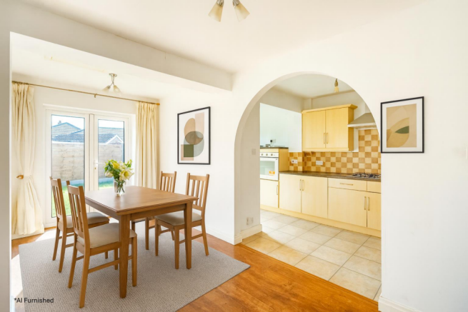 5 bed Semi-Detached for sale Image 4