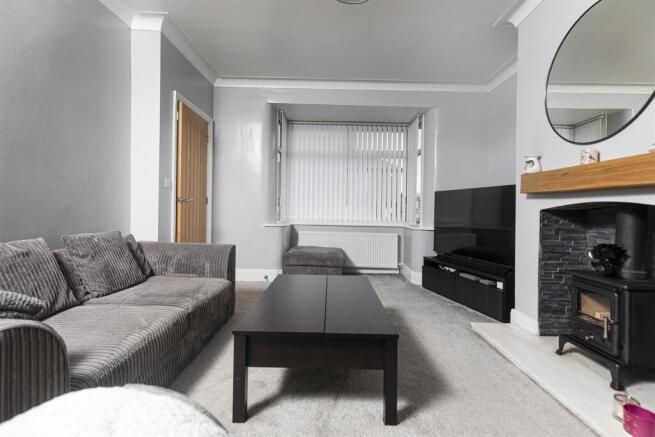 3 bed Semi-Detached for sale Image 7