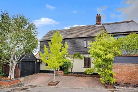 Cricket Field Road, Newmarket, CB8
