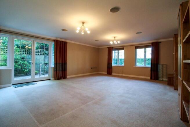 Lounge 1