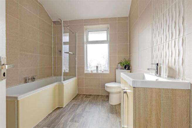 Superb Modern Family Bathroom