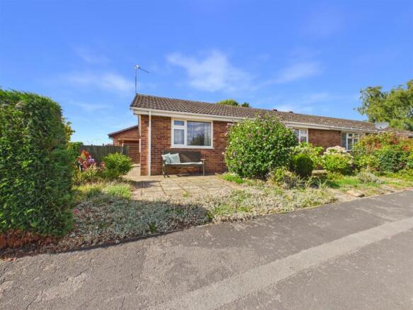 2-bed semi-detached on Evison Crescent, Alford, £170,000