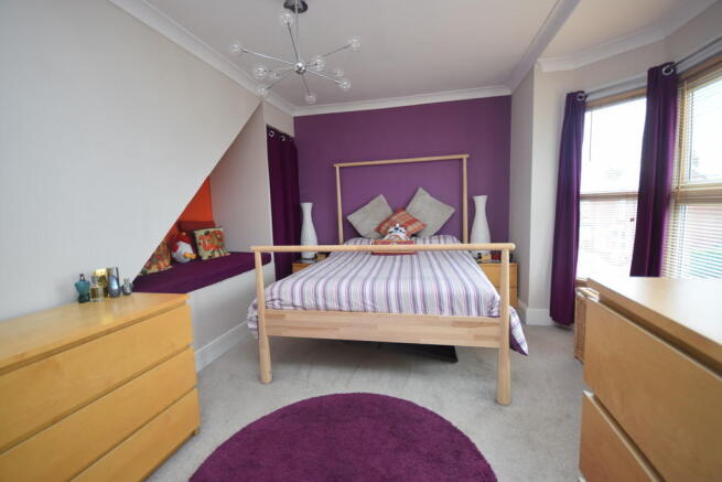 bedroom 1 (2)
