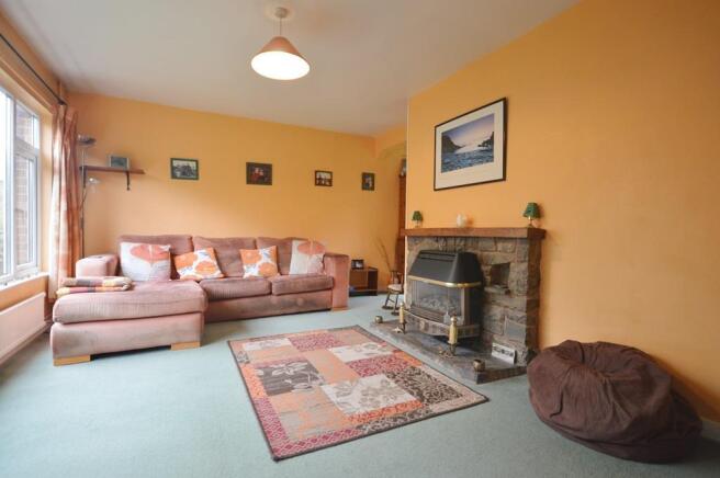 LOUNGE 2