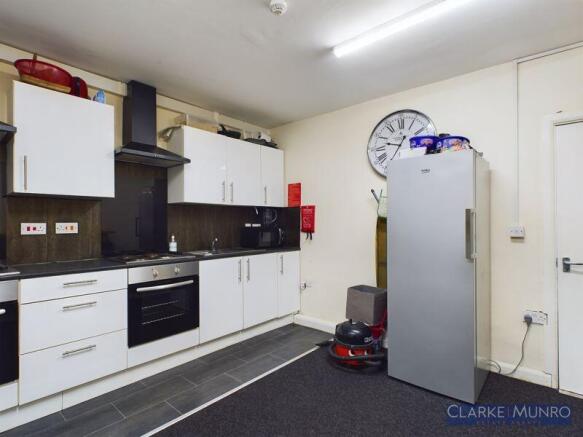 1 bed House Share to rent Image 10