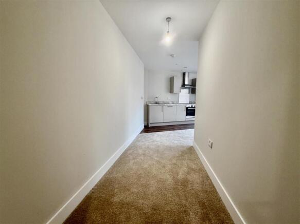 1 bed Apartment to rent Image 9