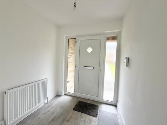 5 bed Bungalow to rent Image 6