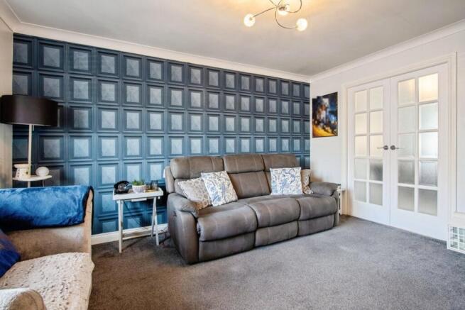 4 bed Detached for sale Image 4