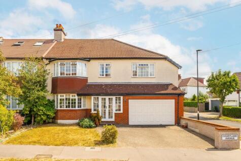 Courtland Avenue, London