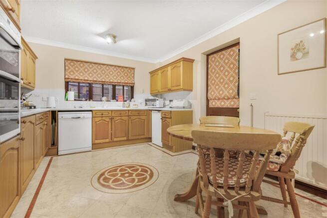 Kitchen/Breakfast Room