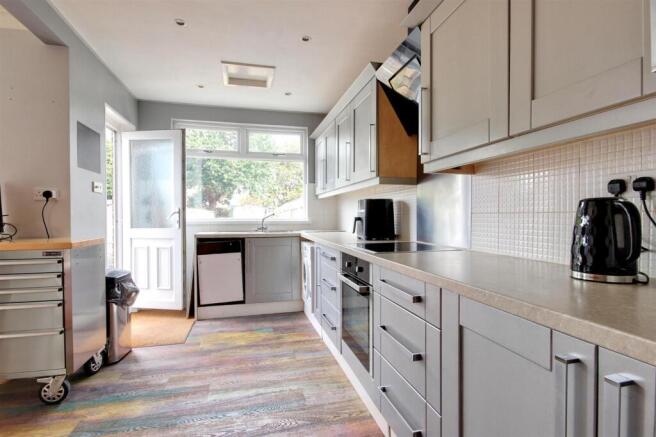 3 bed Semi-Detached for sale Image 4