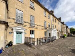 First Floor Flat, 8, Queen's Parade, City Centre, Bath BA1 2NJ