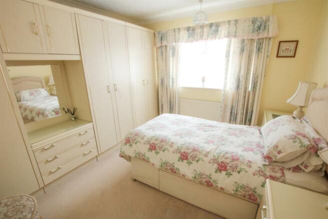 BEDROOM 2