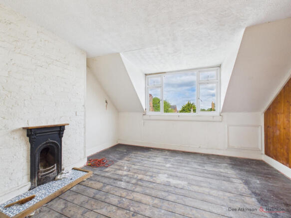 4 bed Apartment for sale Image 12