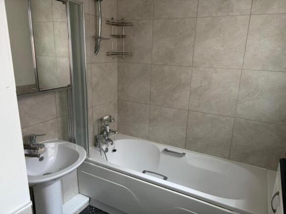 5 bed Terraced for sale Image 12