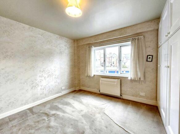 2 bed Flat for sale Image 7