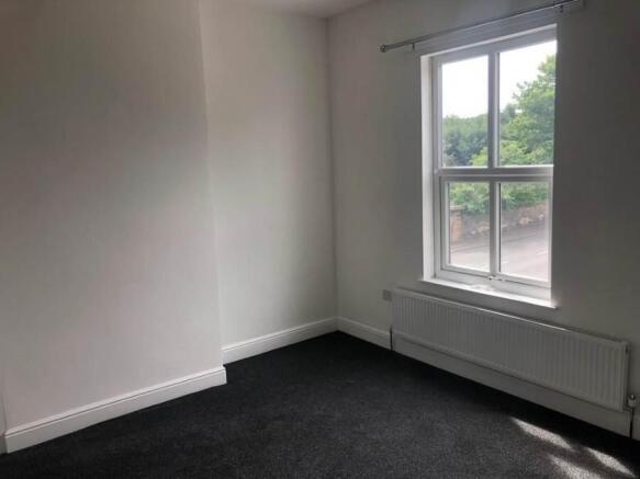 2 bed Terraced to rent Image 8