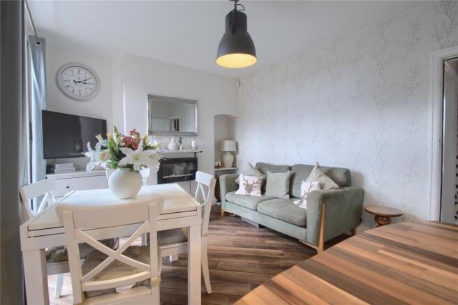 3 bed Semi-Detached for sale Image 8