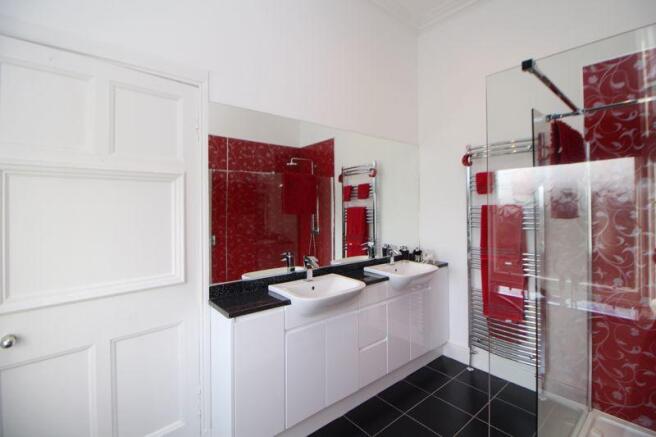 En-Suite 1