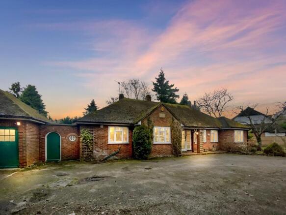 KPtCjkmkPEymBv3TXiVCBA (1).jpg