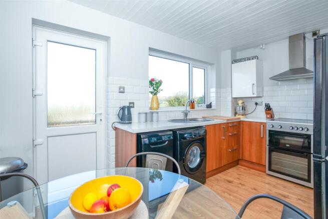 Kitchen Diner 1.jpg