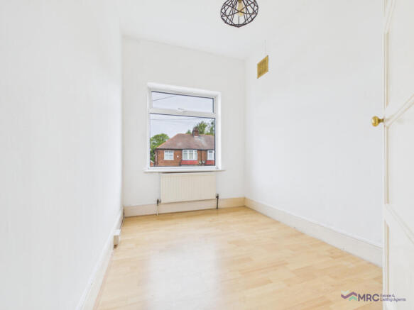 3 bed Semi-Detached for sale Image 11
