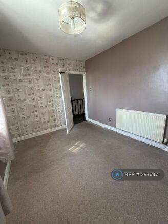 3 bed Semi-Detached to rent Image 8