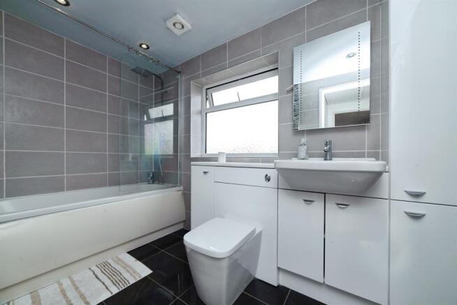 3 bed Detached for sale Image 11