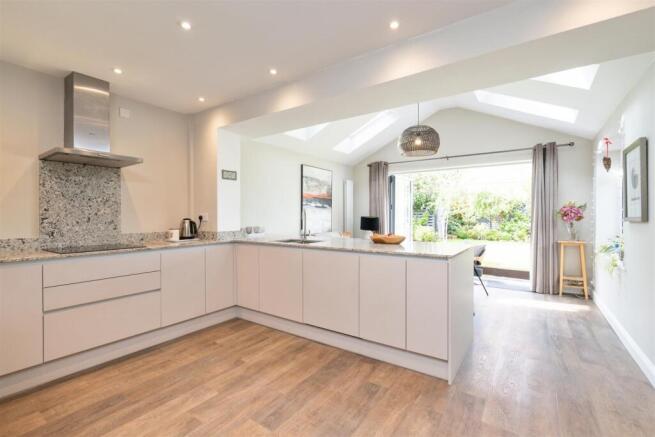 19 Chelveston Crescent_8.jpg