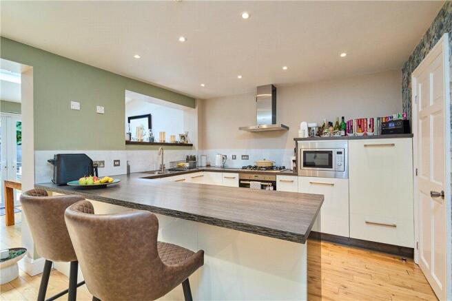 3 bed Detached for sale Image 5