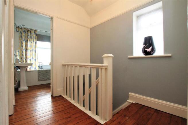 55 Rydal Road landing 1.JPG