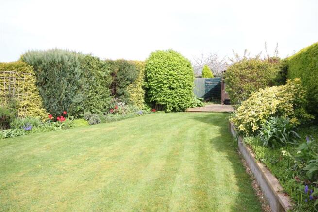 GARDEN 2.JPG