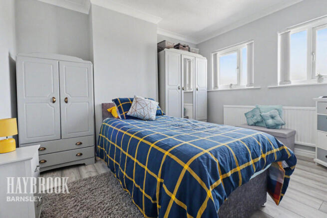 3 bed Semi-Detached for sale Image 11
