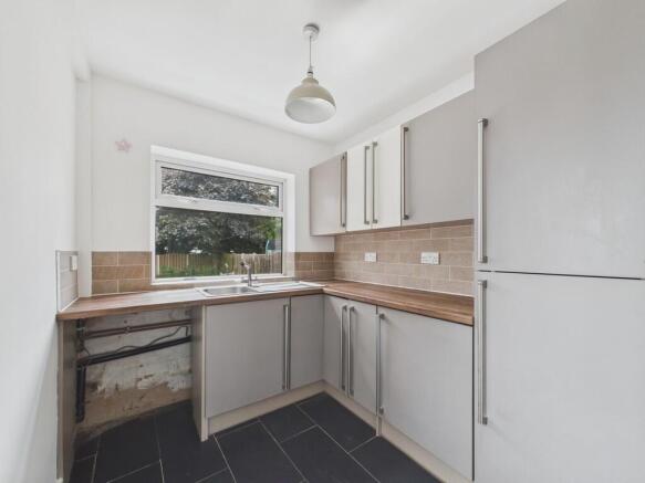 3 bed Semi-Detached for sale Image 9
