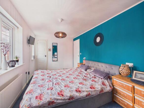2 bed Semi-Detached for sale Image 6