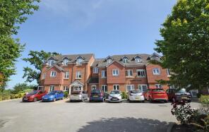 12, Garrett Court, Vicarage Lane, Hailsham BN27 1BH